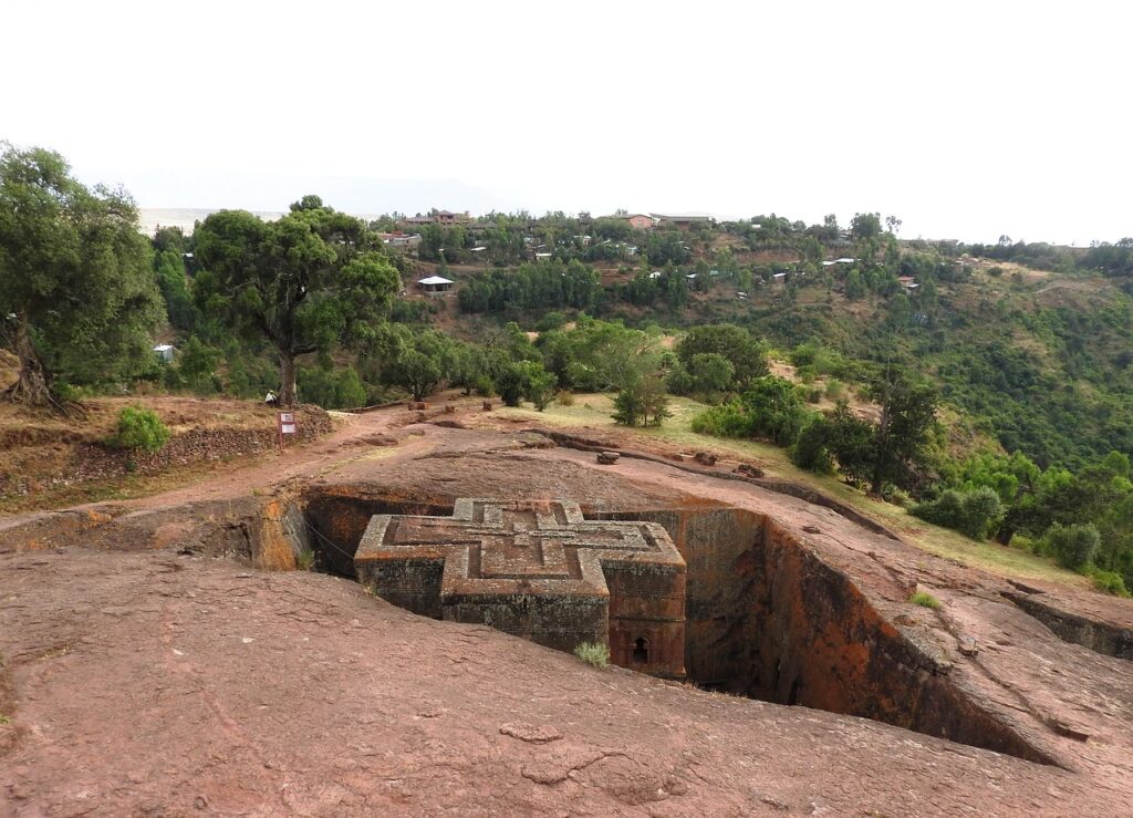 Etiyopya Lalibela'da tek kayadan oyulmuş kiliseler