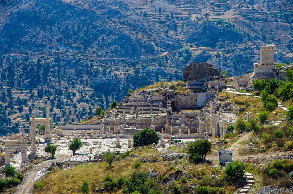 Sagalassos antik kentinde tiyatro kalıntıları