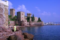 Bodrum Kalesi ve liman manzarası, karavan rotası için kapak görseli