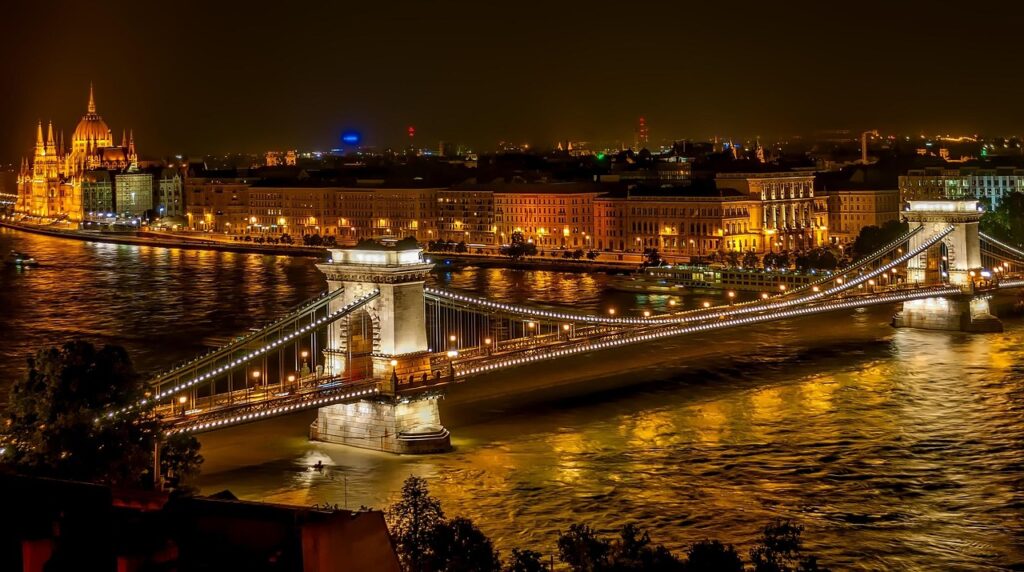 Budapeşte'de kış aylarında termal banyo manzarası