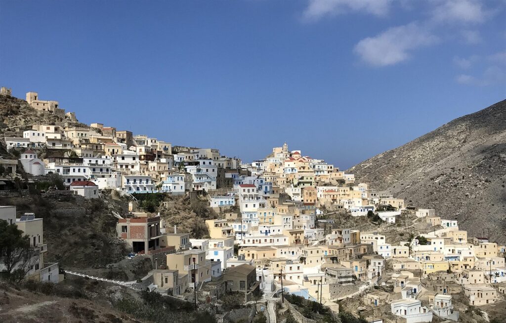 Olimpos antik kenti kalıntıları ve çevresindeki orman