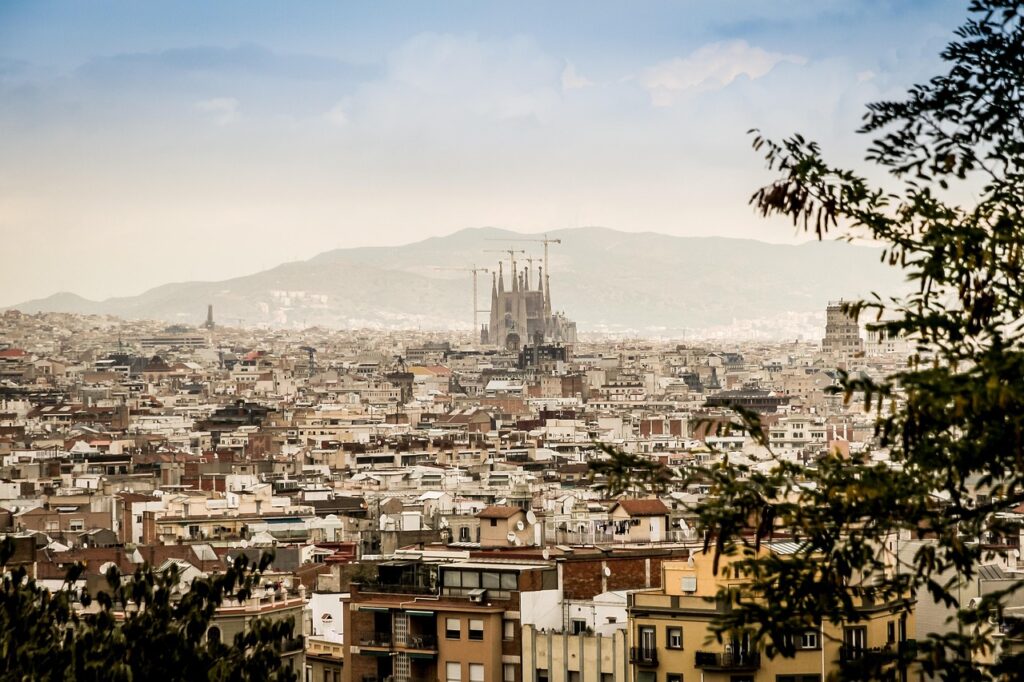 Barselona'daki Sagrada Familia kilisesinin dış cephesi