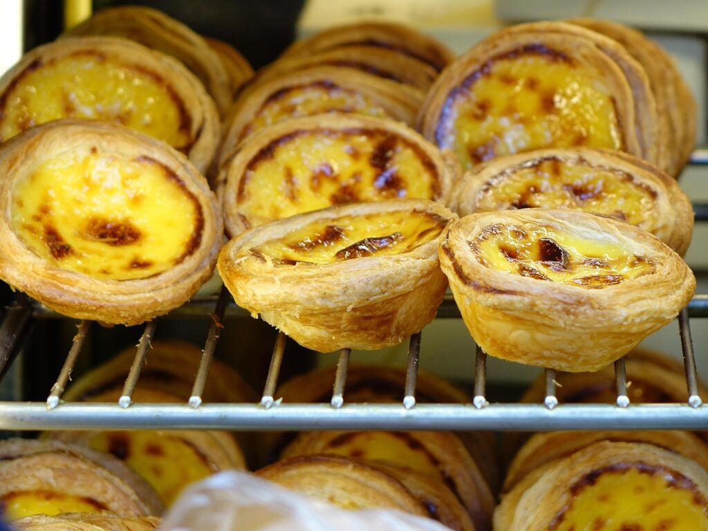 Portekiz mutfağının simgesi pastel de nata tatlısı
