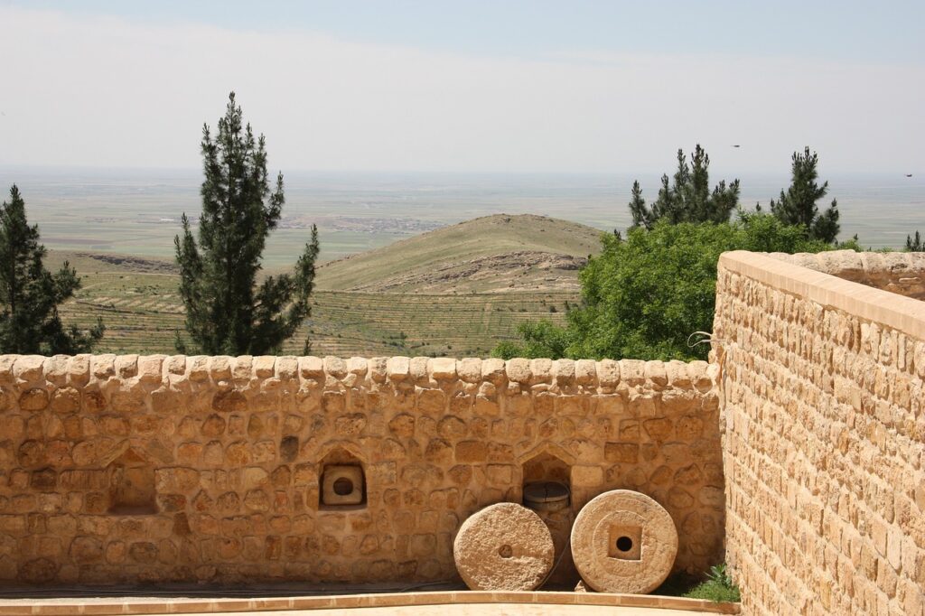 Mardin'in taş evleri ve dar sokakları