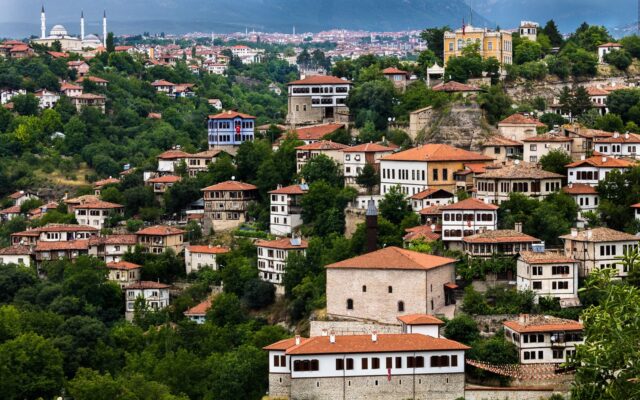 Safranbolu'da ahşap cepheli tarihi bir konak otel