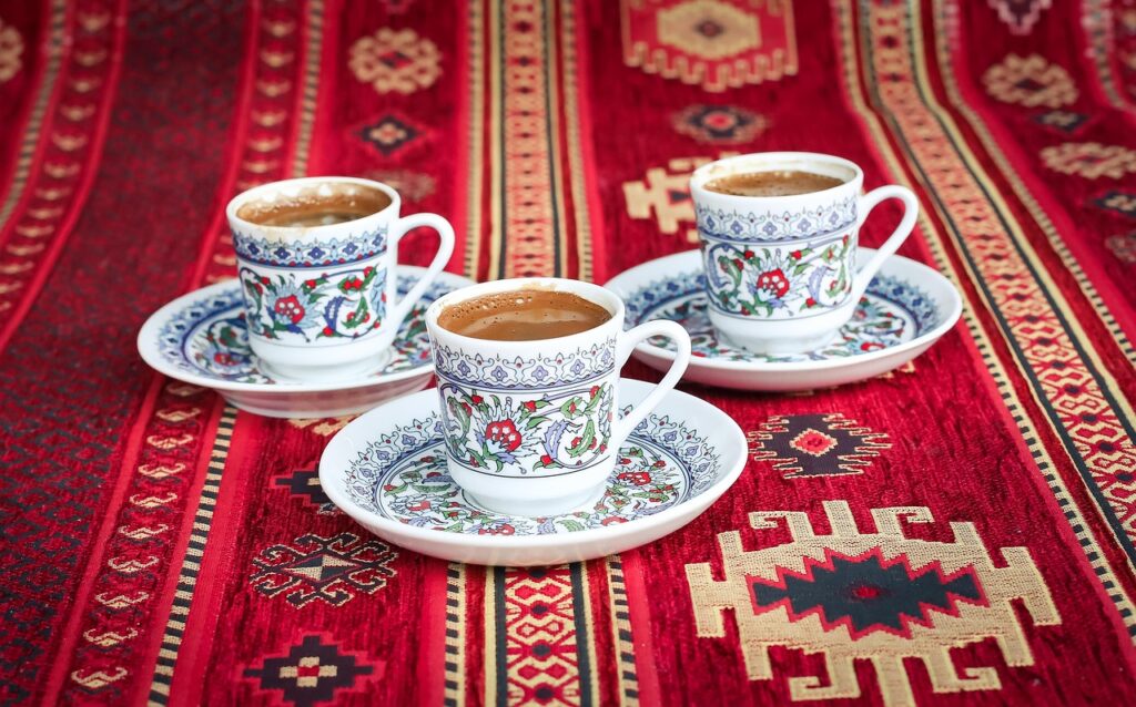 Hereke bölgesinde el dokuması ipek halı detayı