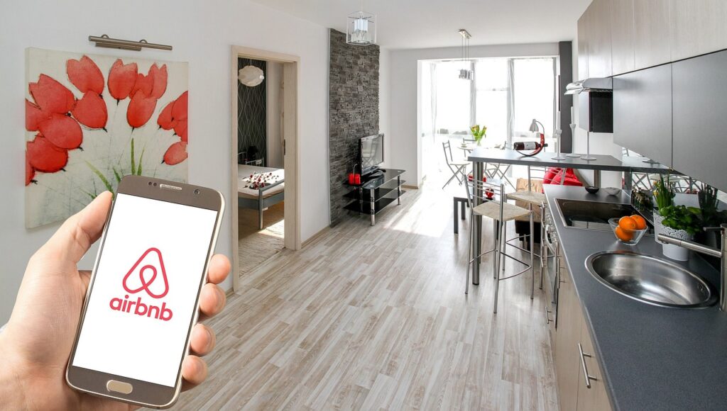 Tam donanımlı kiralık dairenin mutfağı