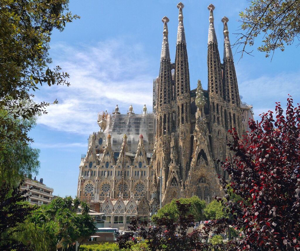 Barselona'daki Sagrada Familia'nın dış cephesi
